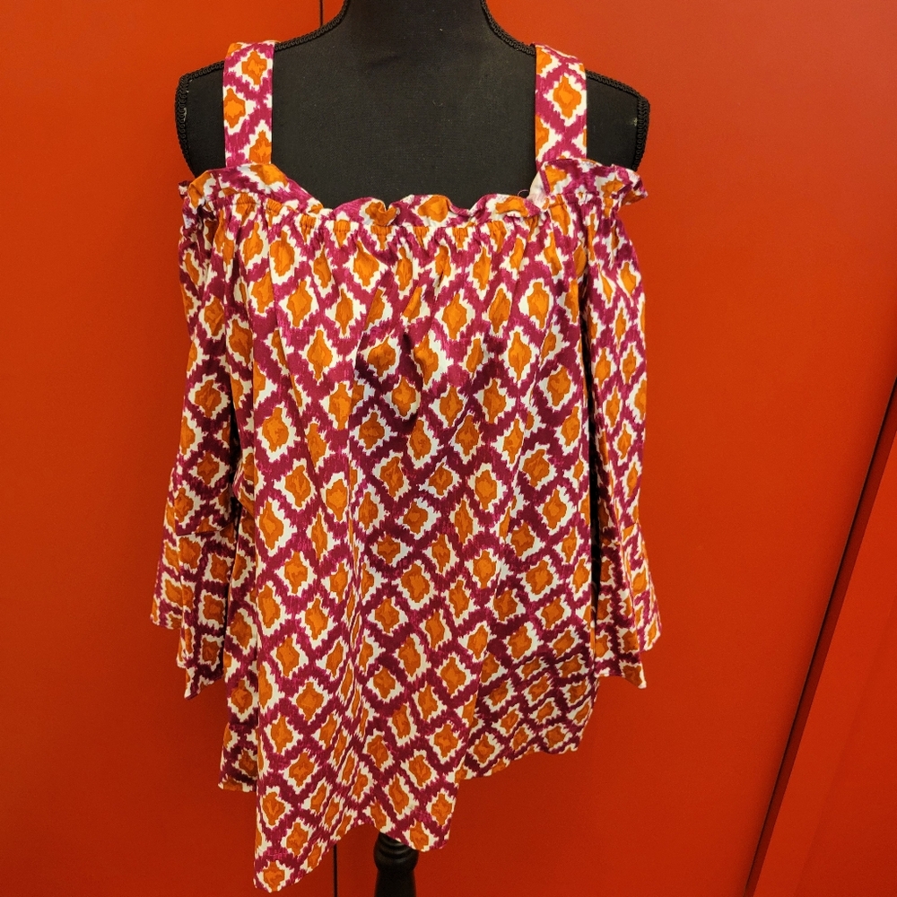 Cold shoulder long sleeve top
